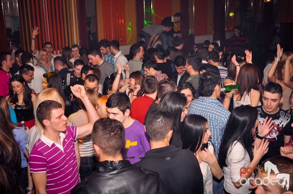 Party în Student's Place, Student's Place