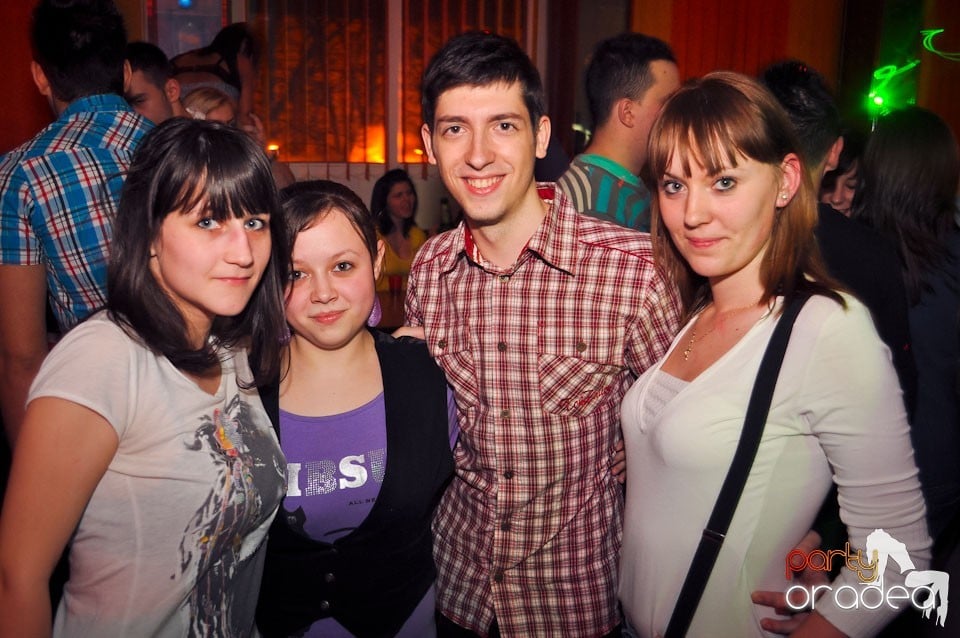 Party în Student's Place, Student's Place