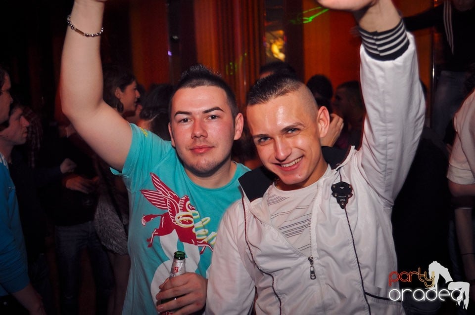 Party în Student's Place, Student's Place