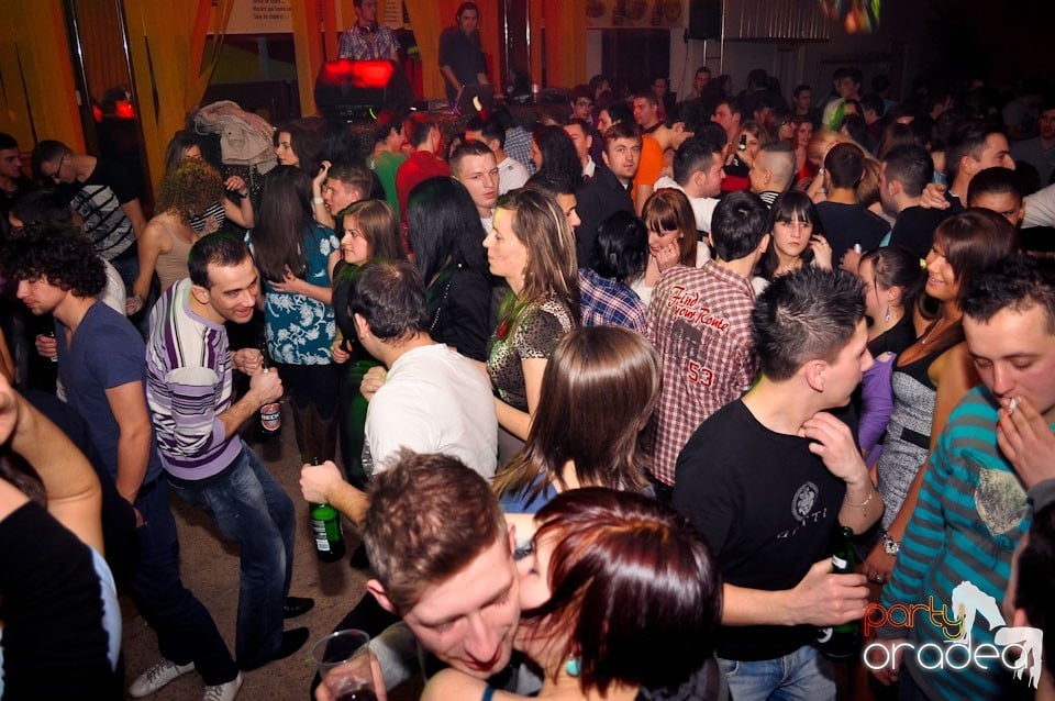 Party în Student's Place, Student's Place
