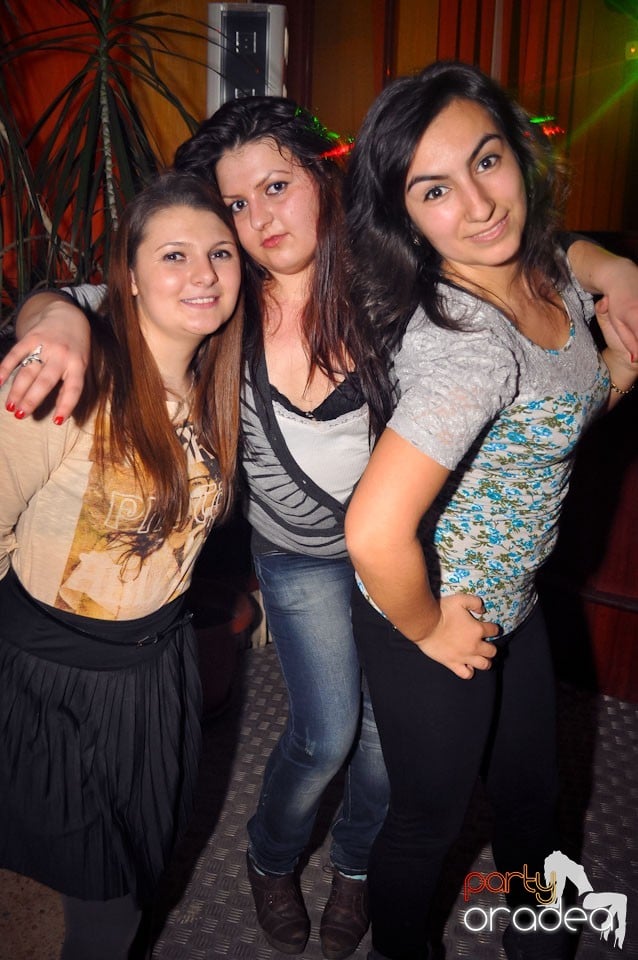 Party în Student's Place, Student's Place
