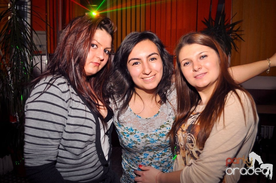 Party în Student's Place, Student's Place