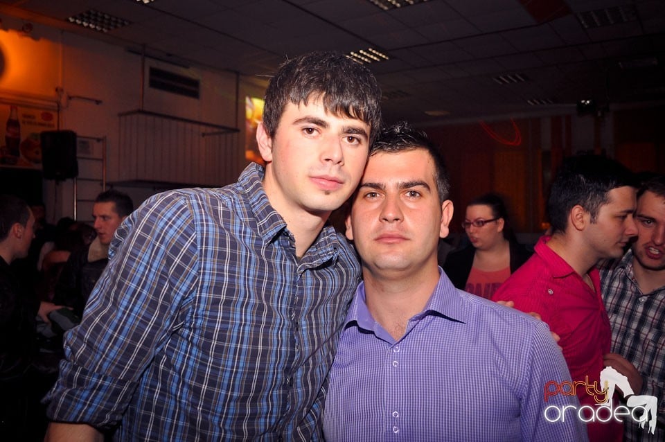 Party în Student's Place, Student's Place