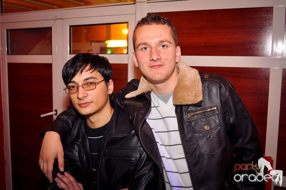 Party în Student's Place, Student's Place