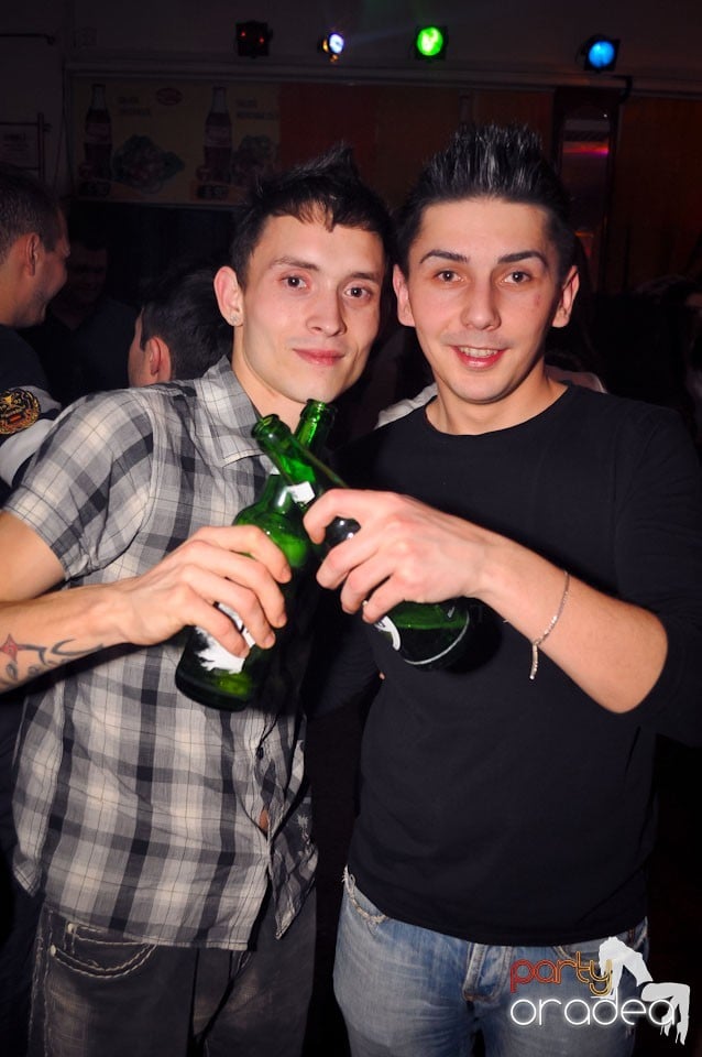 Party în Student's Place, Student's Place