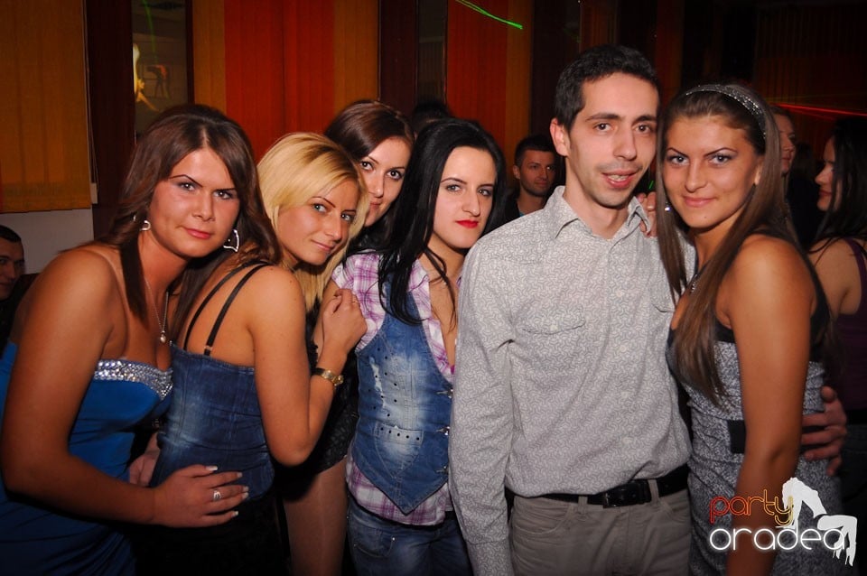 Party în Student's Place, Student's Place
