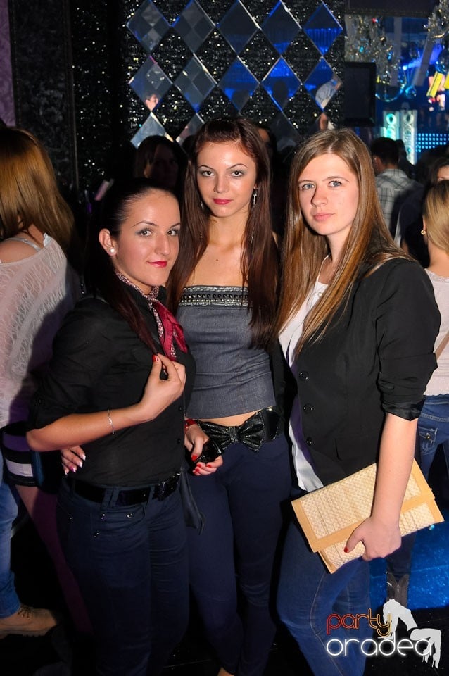 Party în The One,