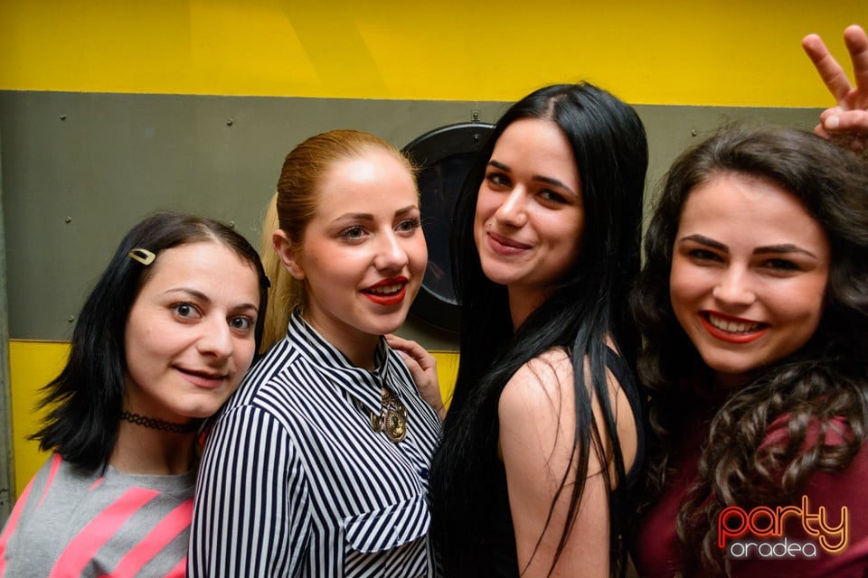 Party în Yellow Submarine, 