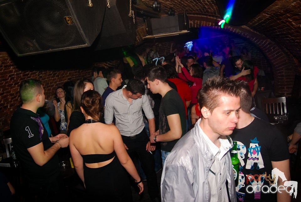 Party incendiar în Escape, 