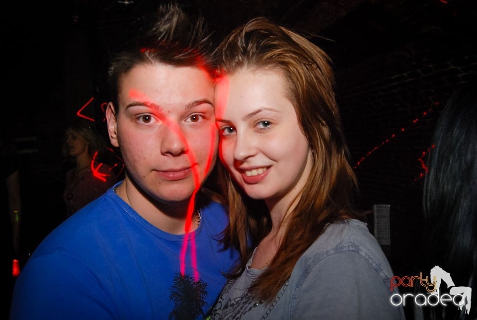 Party incendiar în Escape, 