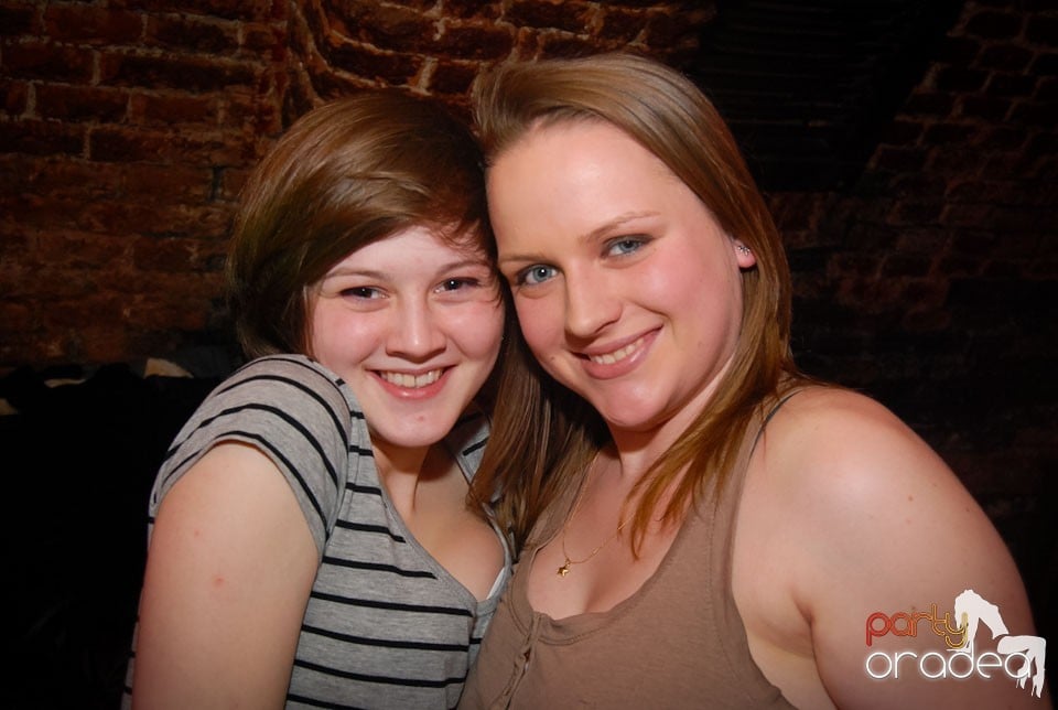 Party incendiar în Escape, 