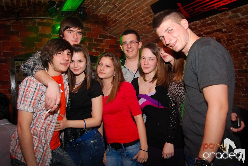 Party incendiar în Escape, 