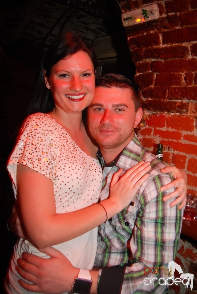 Party incendiar în Escape, 