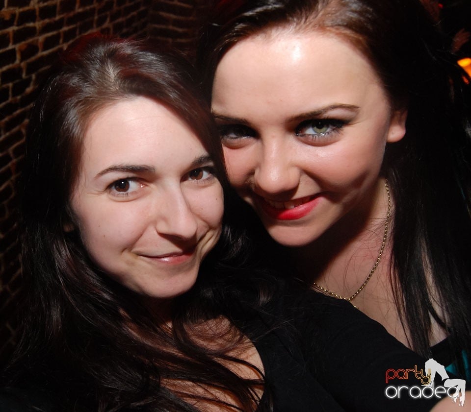 Party incendiar în Escape, 