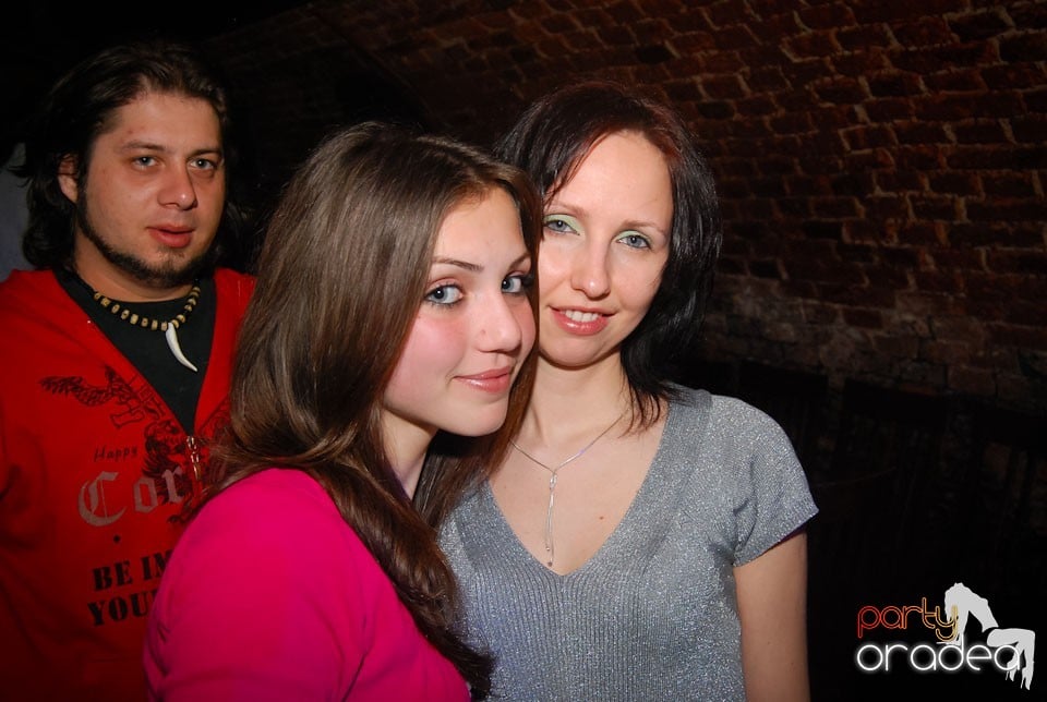 Party incendiar în Escape, 