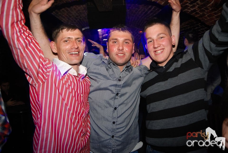 Party incendiar în Escape, 