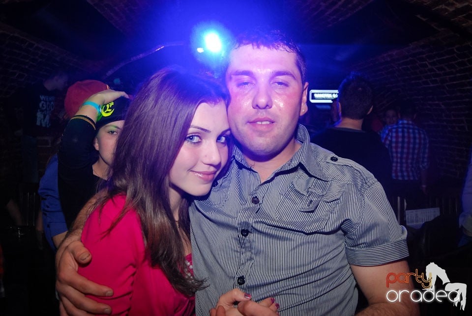 Party incendiar în Escape, 