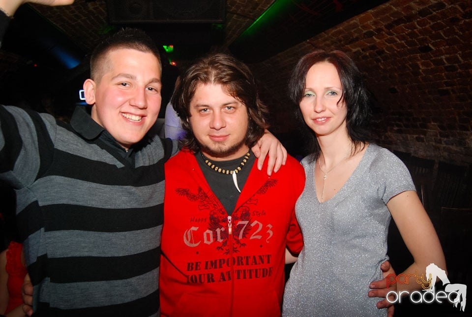 Party incendiar în Escape, 