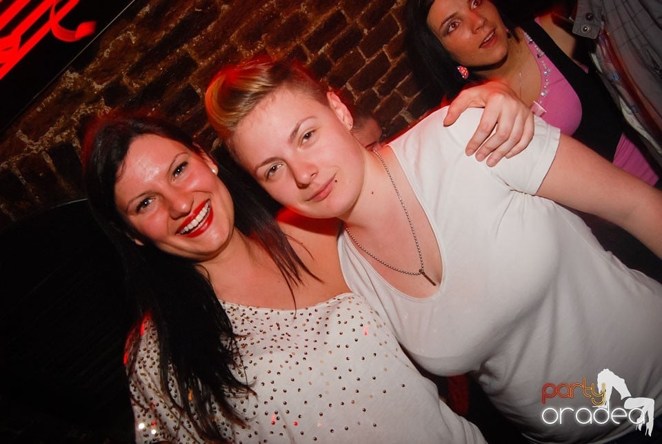 Party incendiar în Escape, 