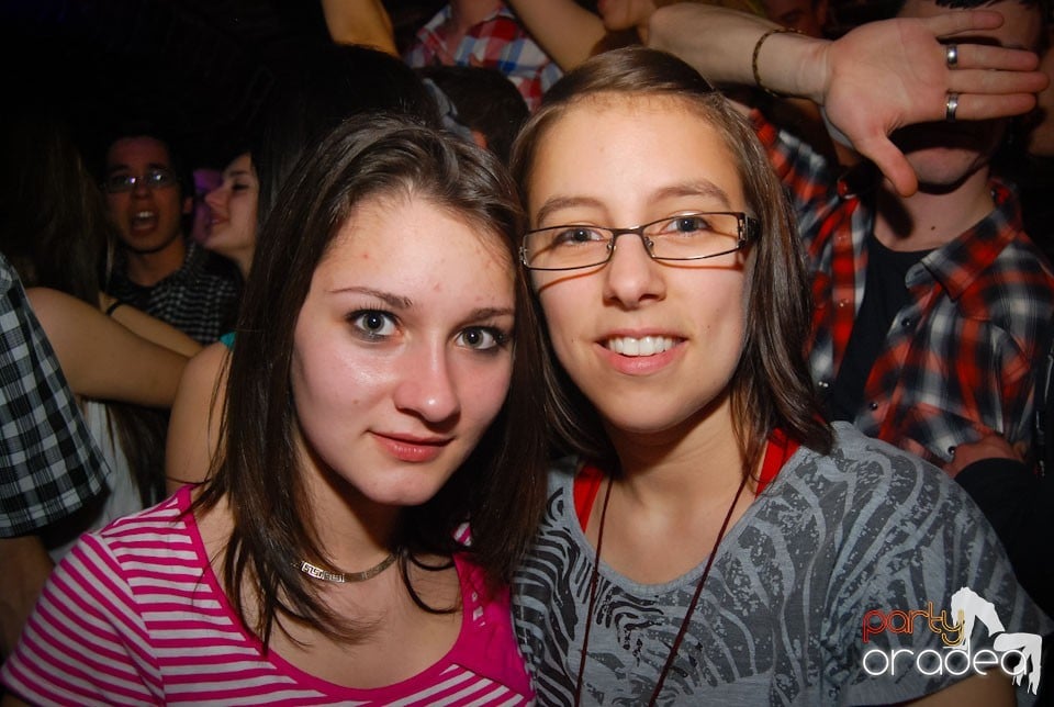 Party incendiar în Escape, 