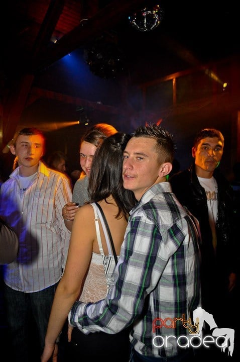 Party la maxim în Disco Faház,