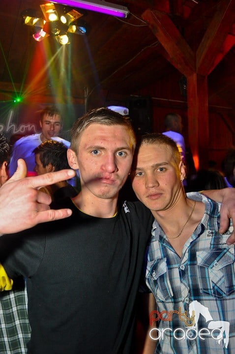 Party la maxim în Disco Faház,