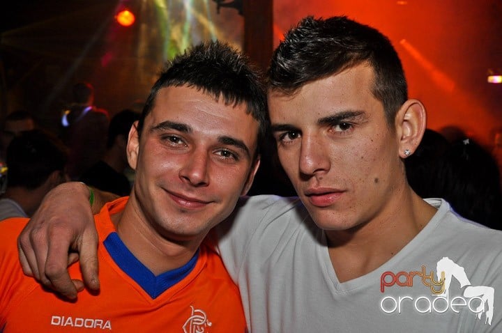 Party la maxim în Disco Faház,