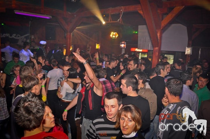 Party la maxim în Disco Faház,