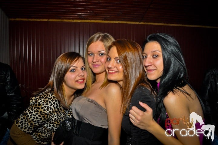 Party la maxim în Disco Faház,