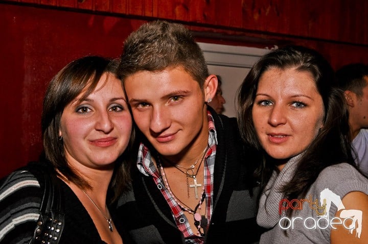Party la maxim în Disco Faház,