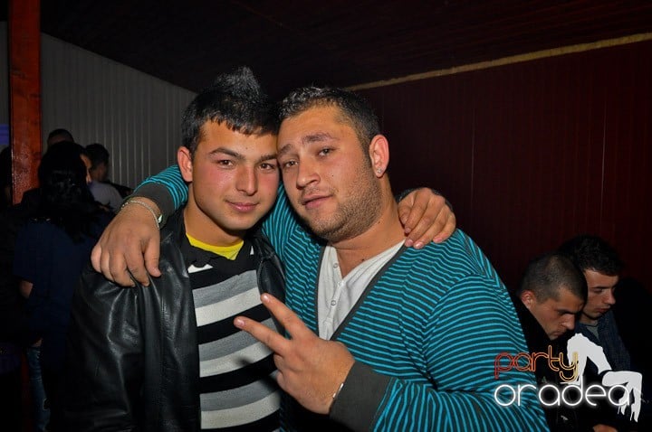 Party la maxim în Disco Faház,