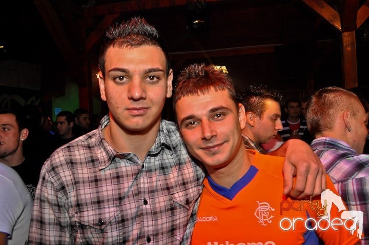 Party la maxim în Disco Faház,