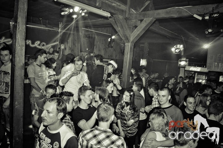 Party la maxim în Disco Faház,