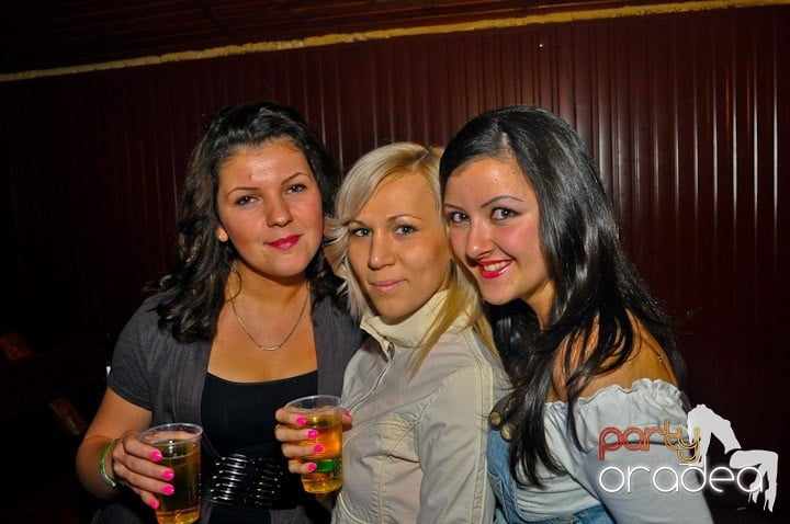 Party la maxim în Disco Faház,