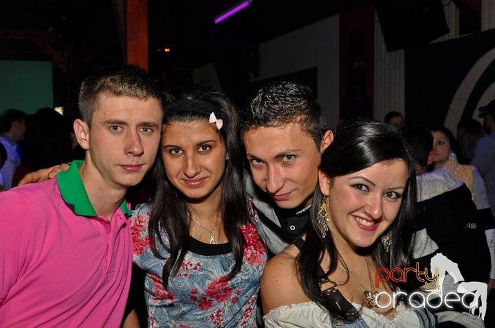 Party la maxim în Disco Faház,