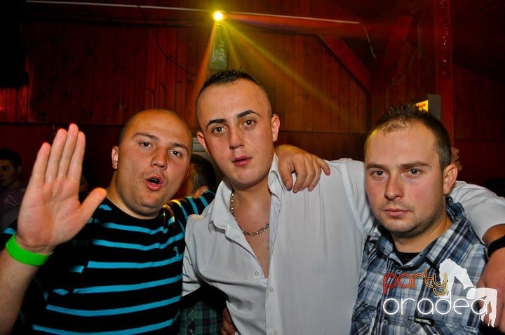 Party la maxim în Disco Faház,
