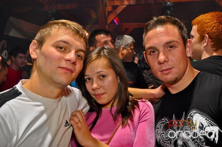 Party la maxim în Disco Faház,