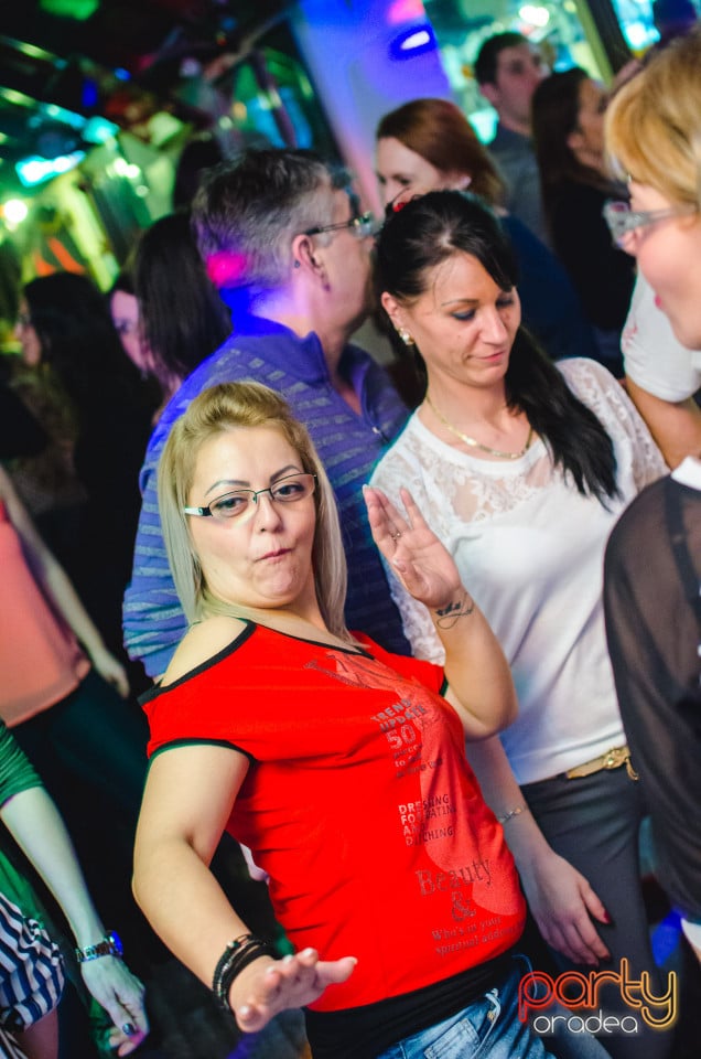 Valentine's Retro Party, Queen's Music Pub