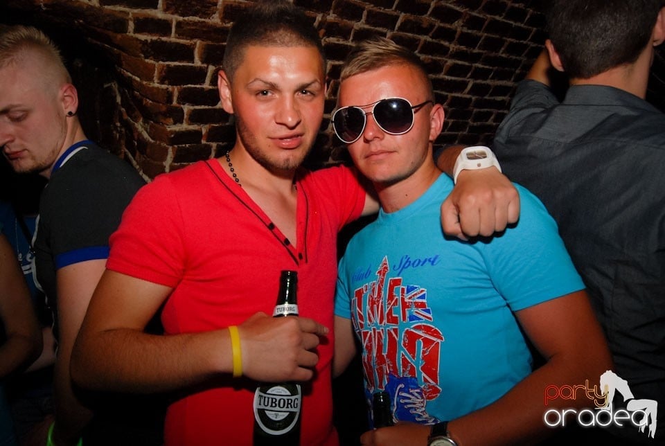 Party Time @ Club Escape, 