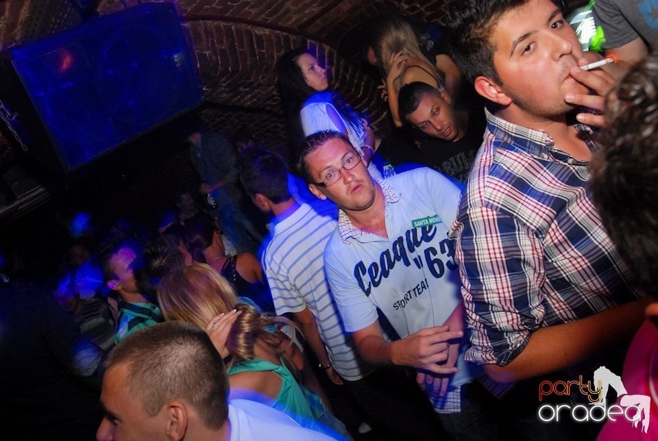 Party Time @ Club Escape, 