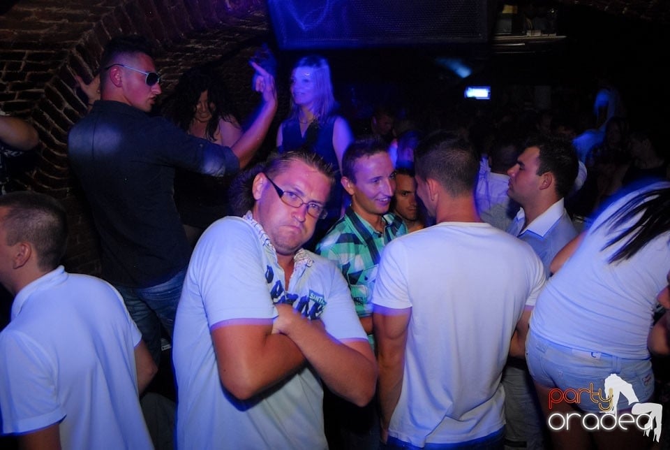 Party Time @ Club Escape, 