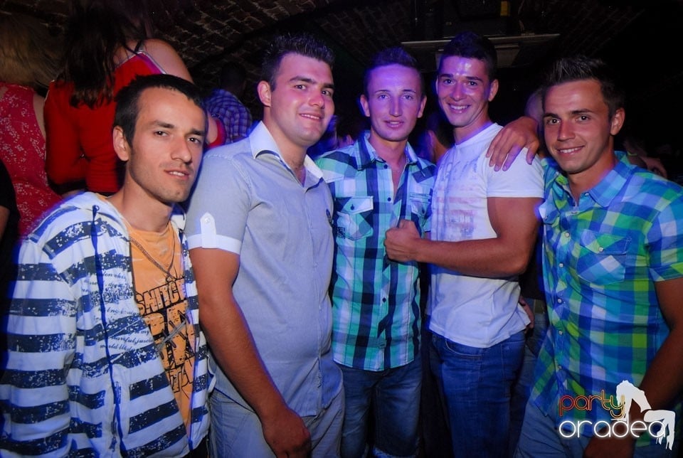 Party Time @ Club Escape, 