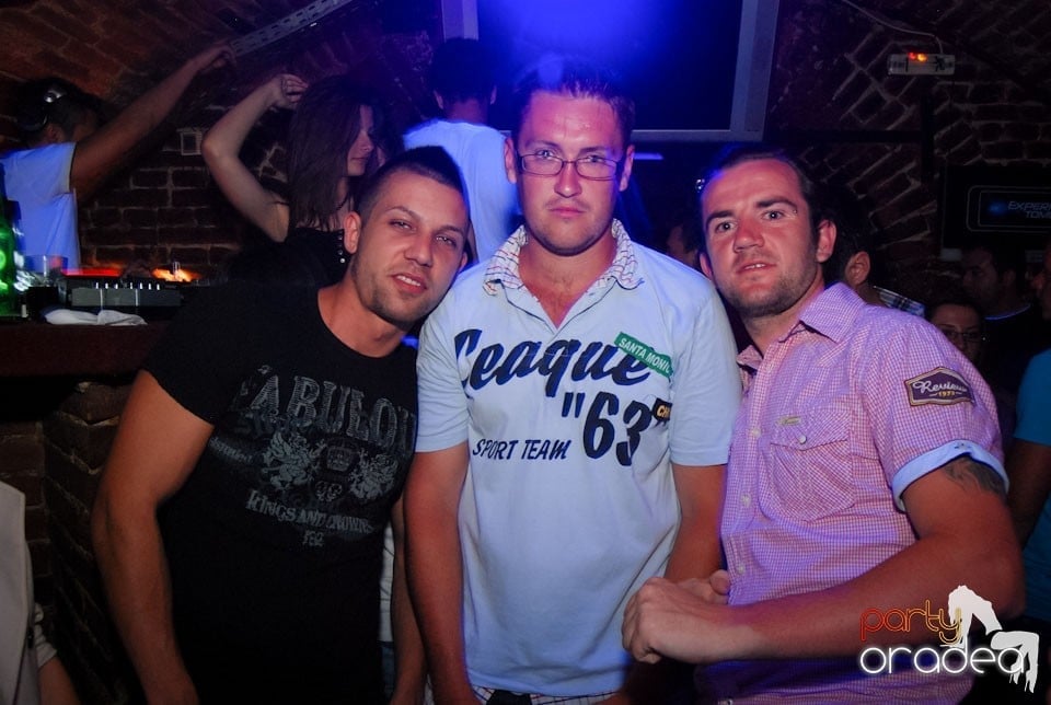 Party Time @ Club Escape, 