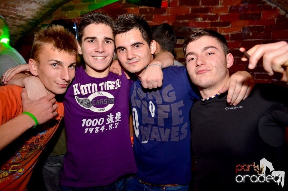 Party Time @ Club Escape, 