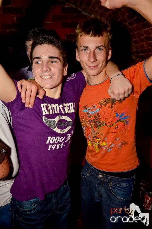 Party Time @ Club Escape, 