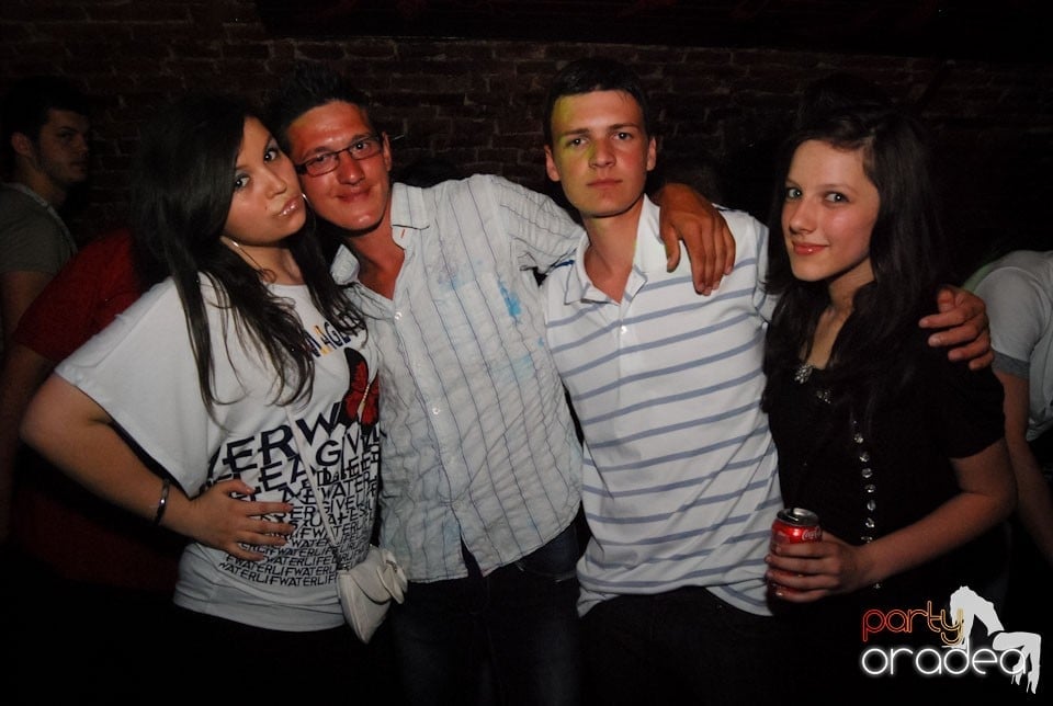 Party Time @ Club Escape, 