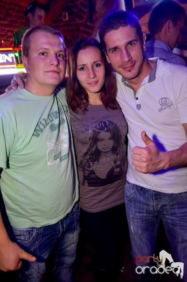 Party Time @ Club Escape, 