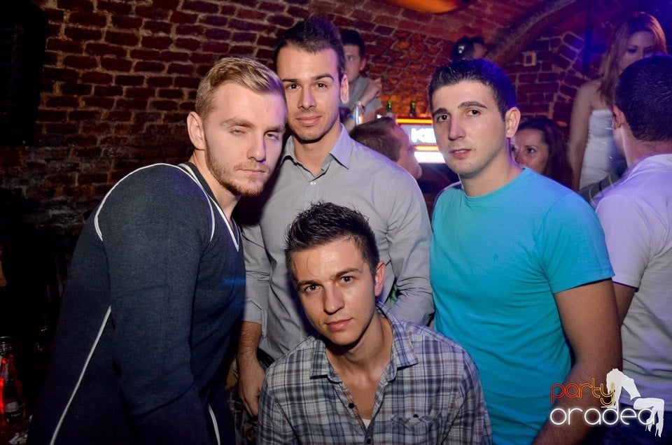 Party Time @ Club Escape, 