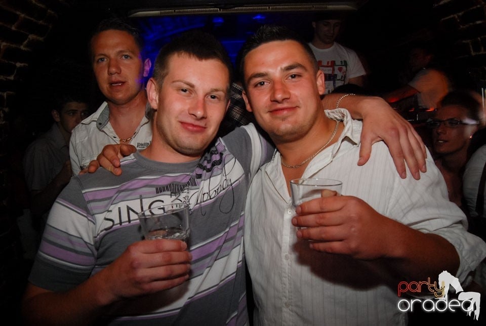 Party Time @ Club Escape, 