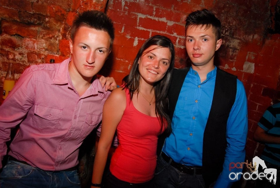 Party Time @ Club Escape, 